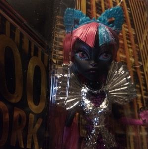 Catty Noir doll